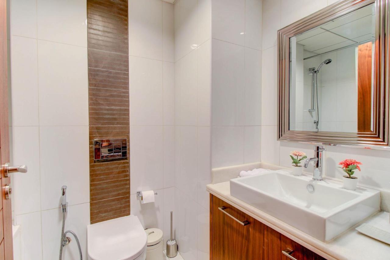 Durrani Homes - Luxurious Studio Near Dubai Mall With Pool View Exteriör bild